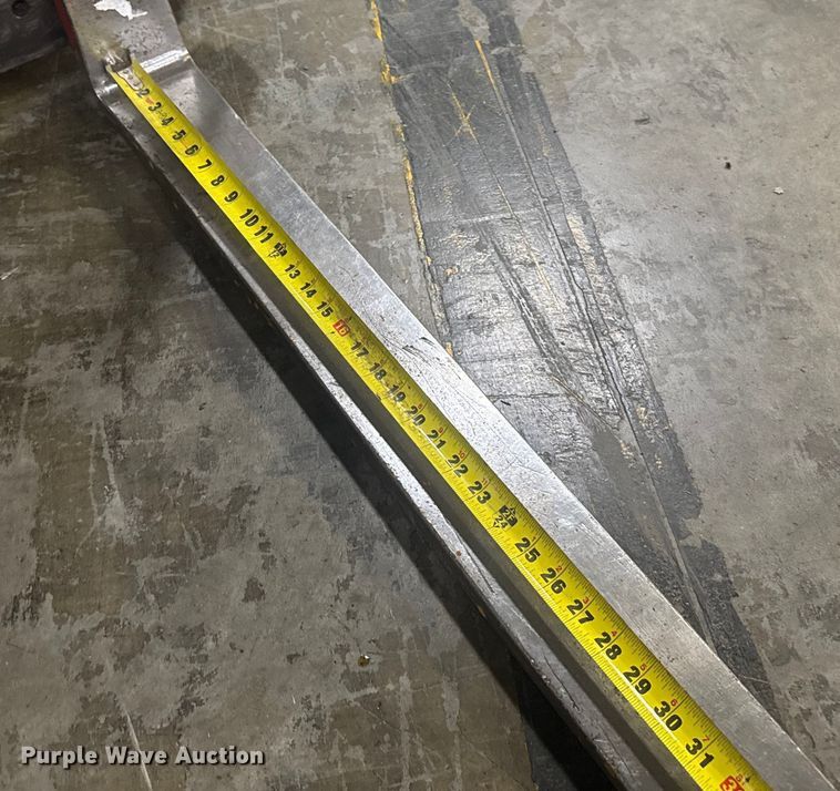 image for item EV1841 Raymond 4250 forklift