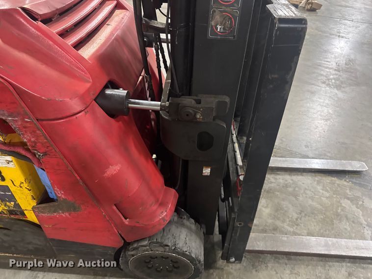 image for item EV1841 Raymond 4250 forklift