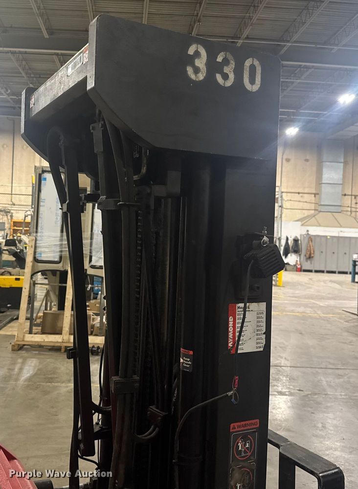 image for item EV1841 Raymond 4250 forklift