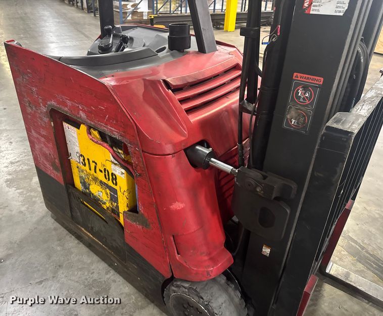 image for item EV1841 Raymond 4250 forklift