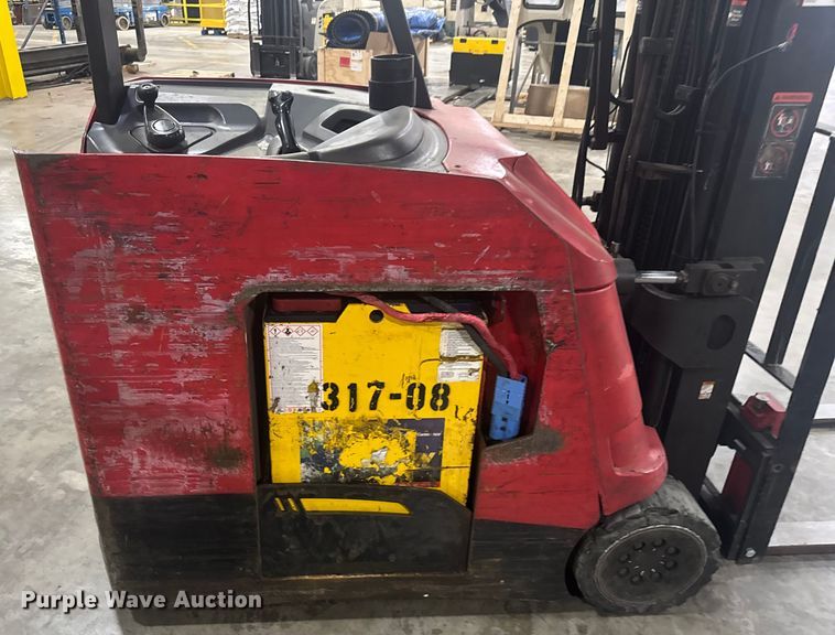 image for item EV1841 Raymond 4250 forklift
