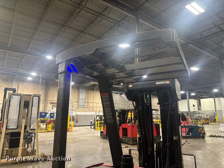 image for item EV1841 Raymond 4250 forklift