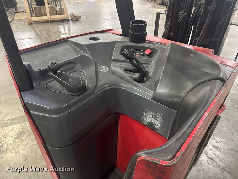 image for item EV1841 Raymond 4250 forklift