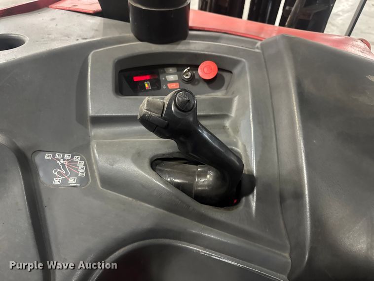 image for item EV1841 Raymond 4250 forklift