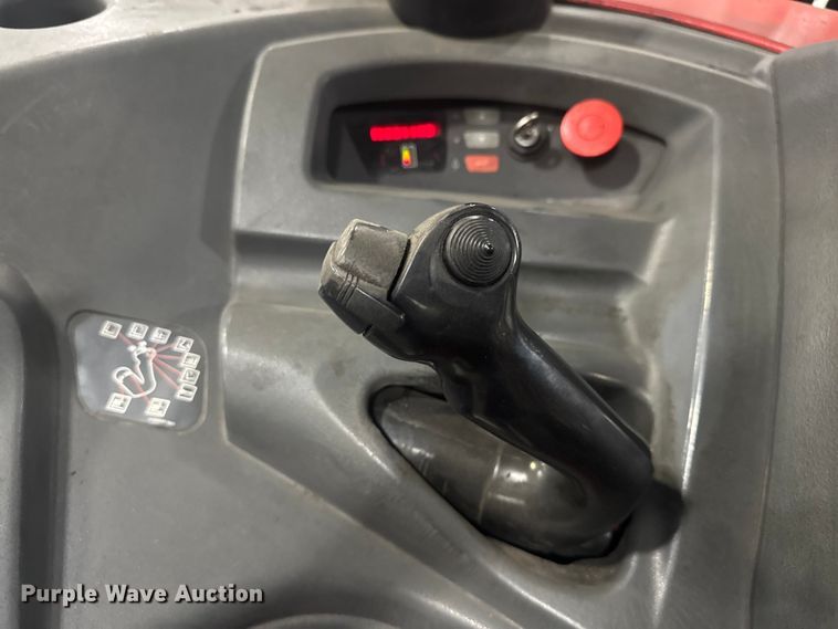 image for item EV1841 Raymond 4250 forklift