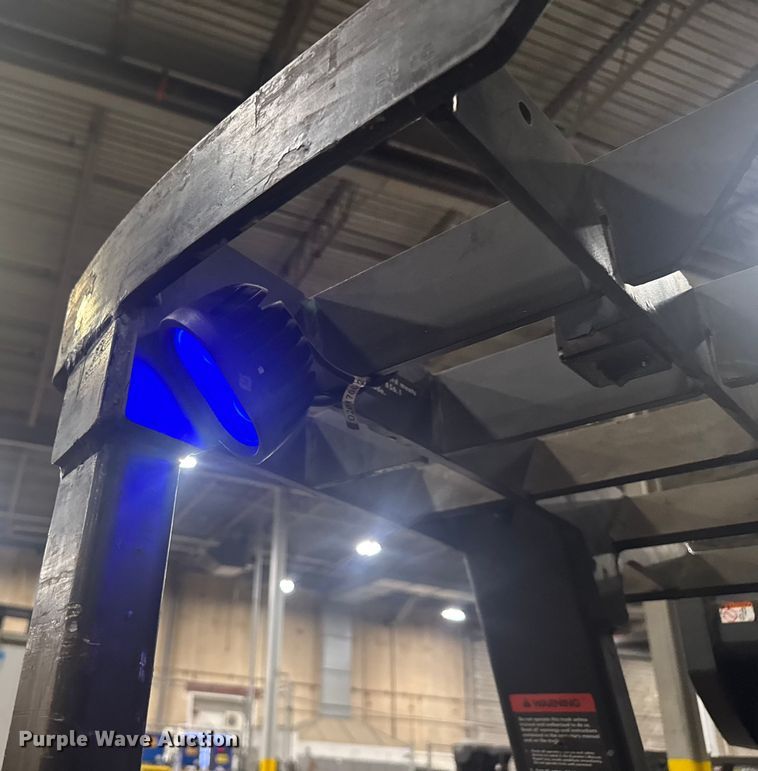 image for item EV1841 Raymond 4250 forklift