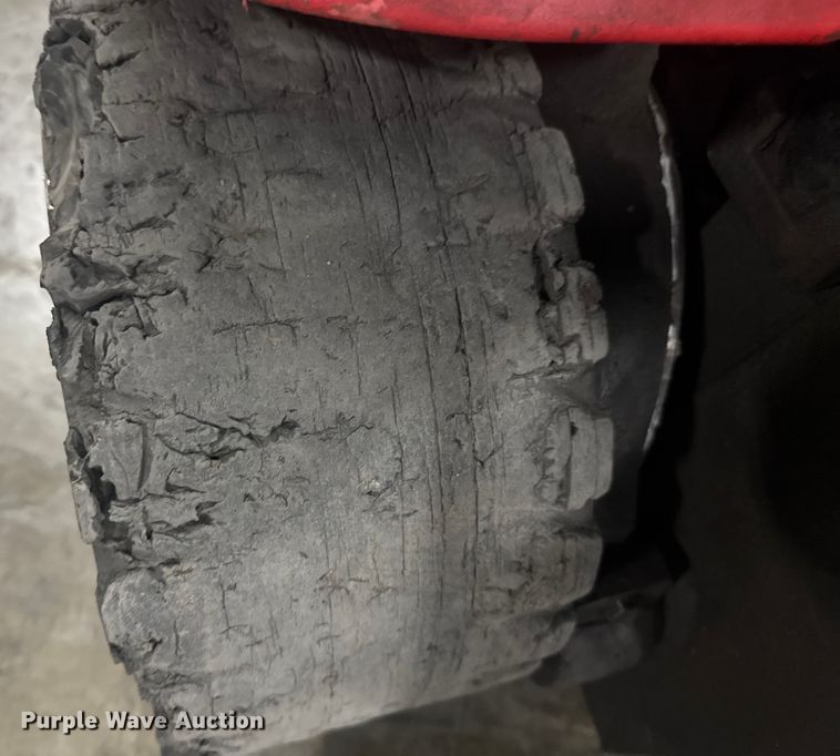 image for item EV1841 Raymond 4250 forklift