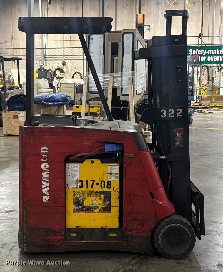 image for item EV1842 Raymond R40-C40TT forklift