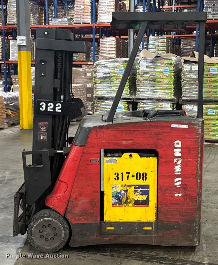 image for item EV1842 Raymond R40-C40TT forklift
