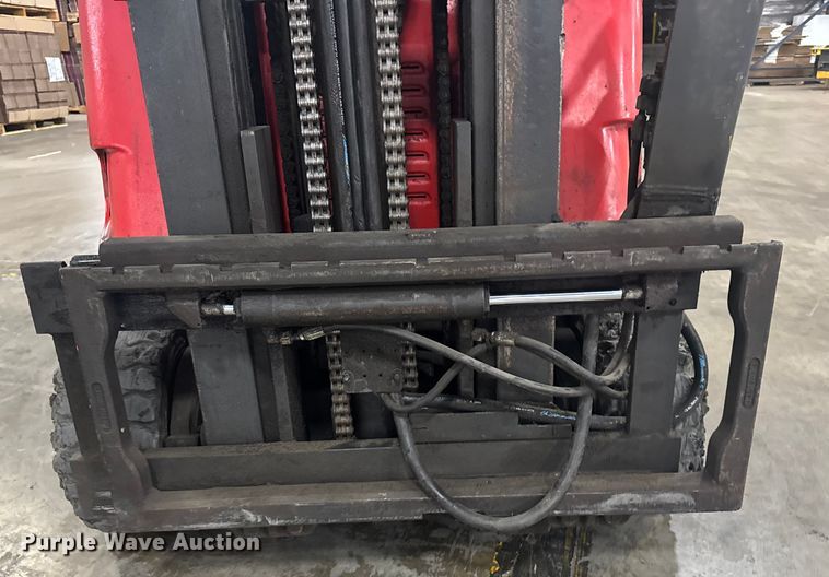 image for item EV1842 Raymond R40-C40TT forklift