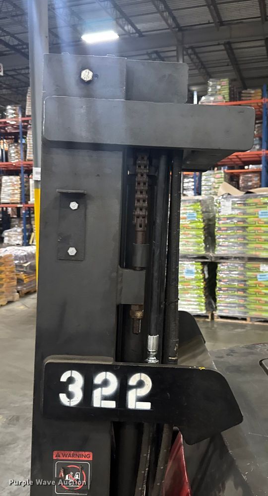 image for item EV1842 Raymond R40-C40TT forklift