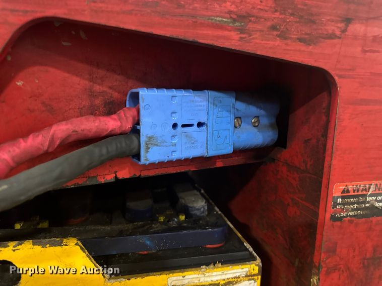 image for item EV1842 Raymond R40-C40TT forklift