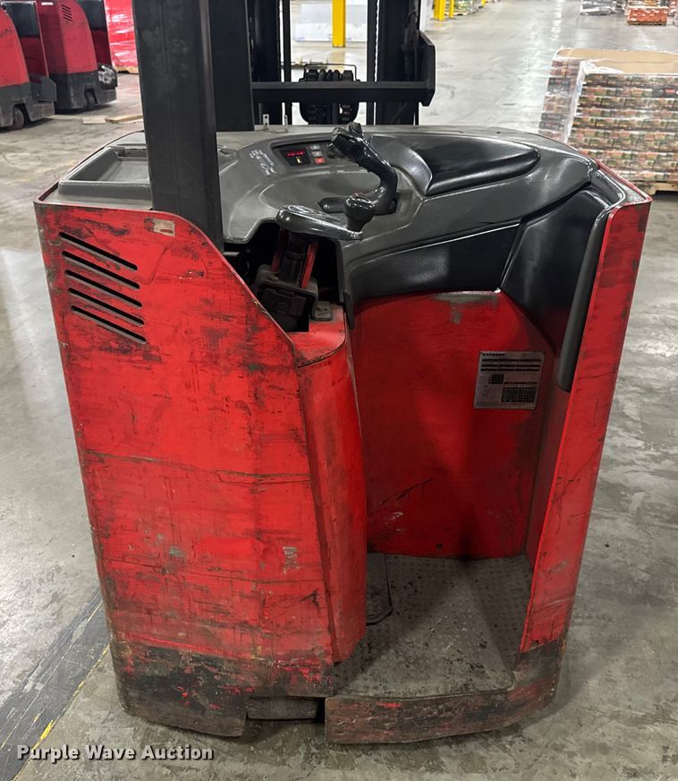 image for item EV1842 Raymond R40-C40TT forklift