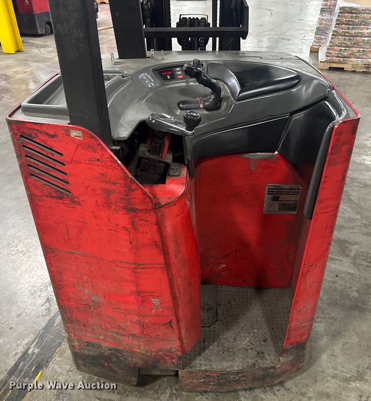 image for item EV1842 Raymond R40-C40TT forklift