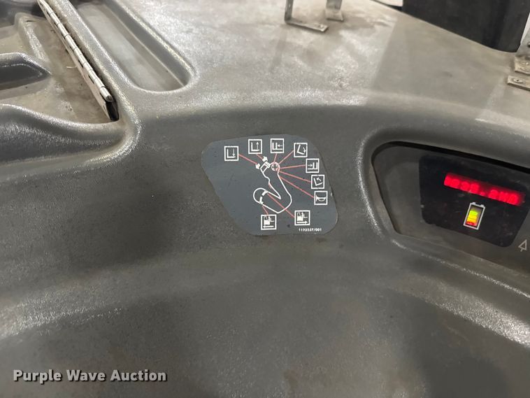 image for item EV1842 Raymond R40-C40TT forklift