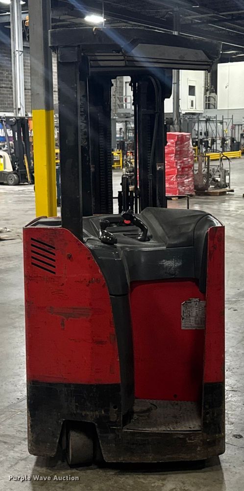 image for item EV1843 Raymond 425-C400M forklift
