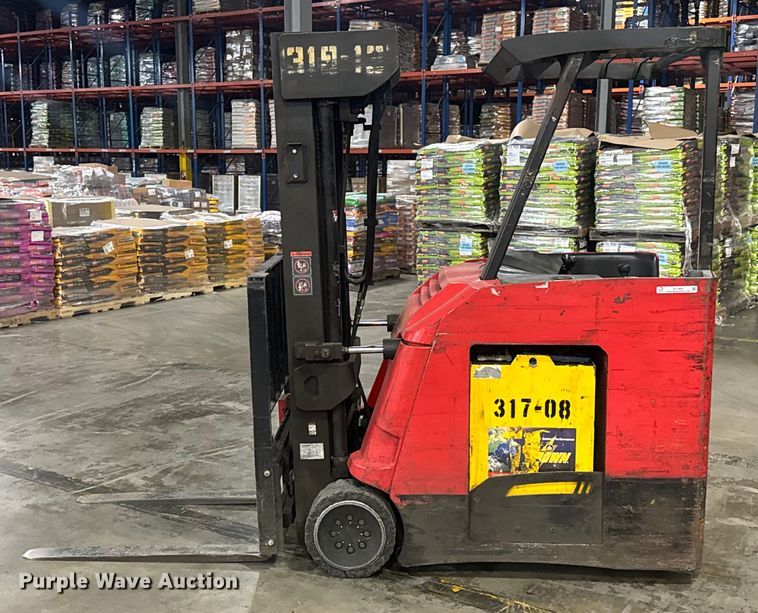 image for item EV1843 Raymond 425-C400M forklift
