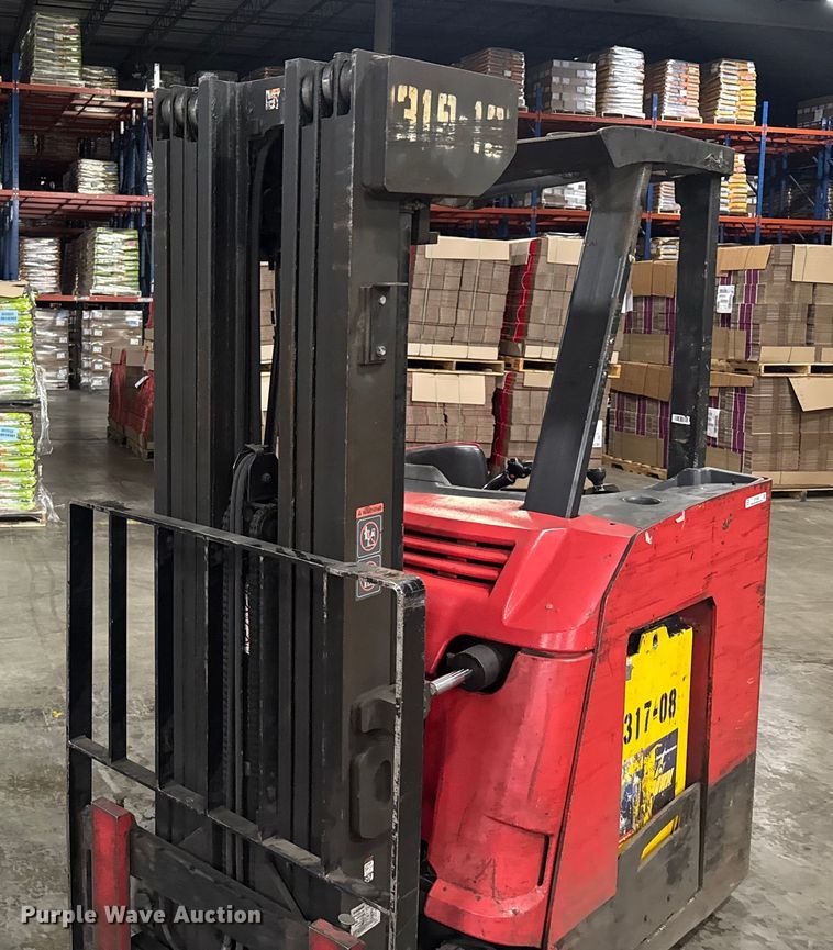 image for item EV1843 Raymond 425-C400M forklift