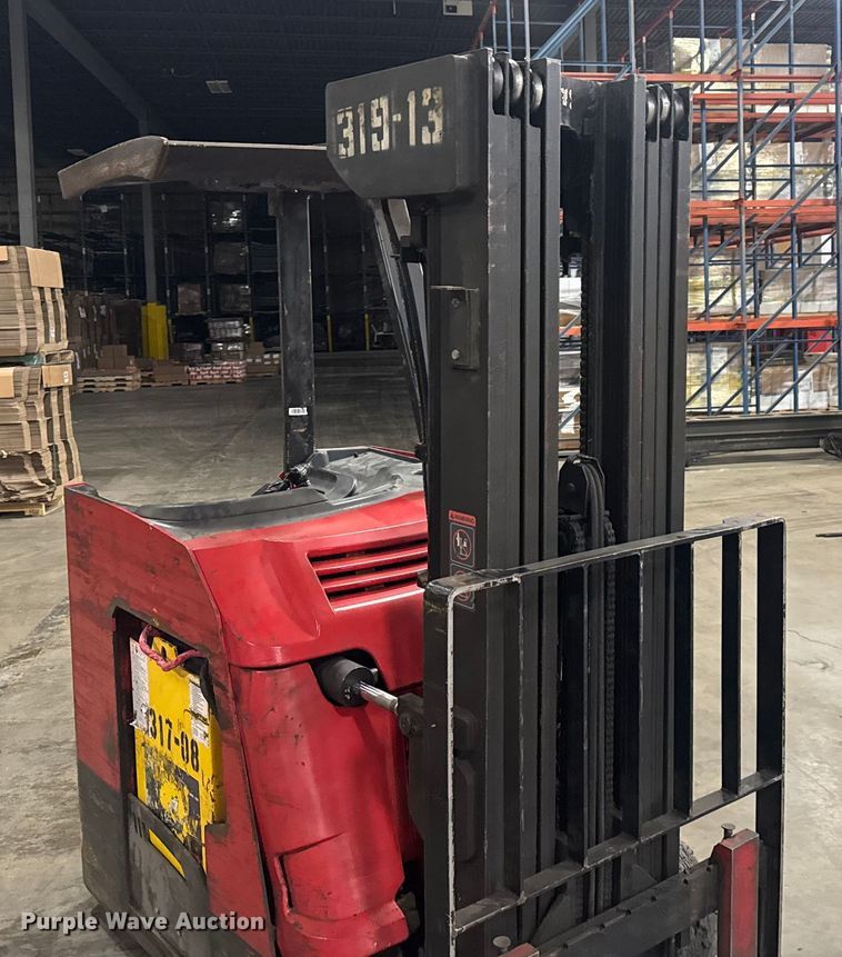 image for item EV1843 Raymond 425-C400M forklift