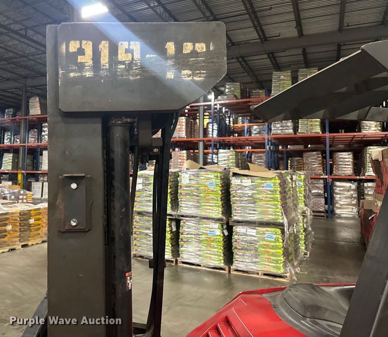 image for item EV1843 Raymond 425-C400M forklift