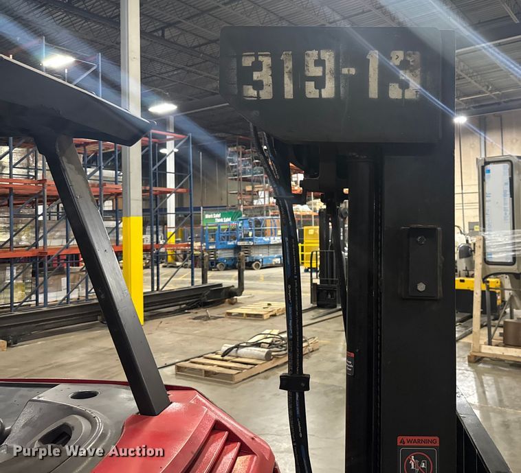 image for item EV1843 Raymond 425-C400M forklift