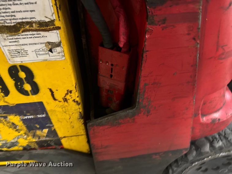 image for item EV1843 Raymond 425-C400M forklift