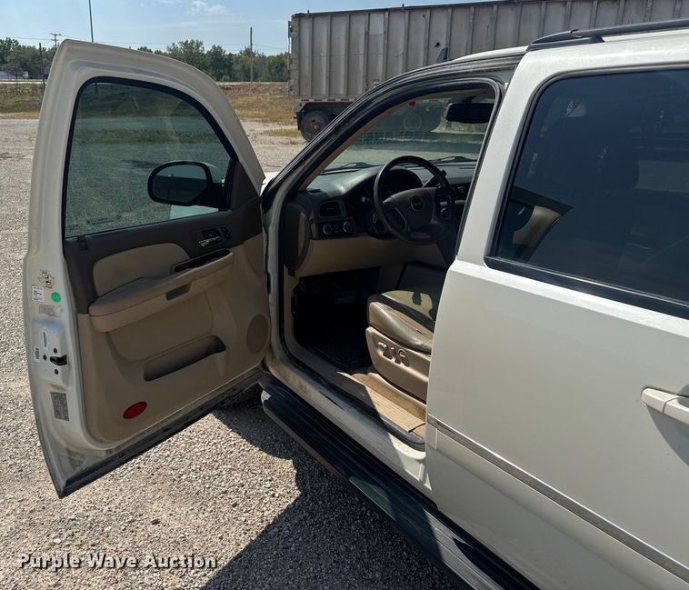 image for item EV1844 2014 GMC Yukon XL SUV