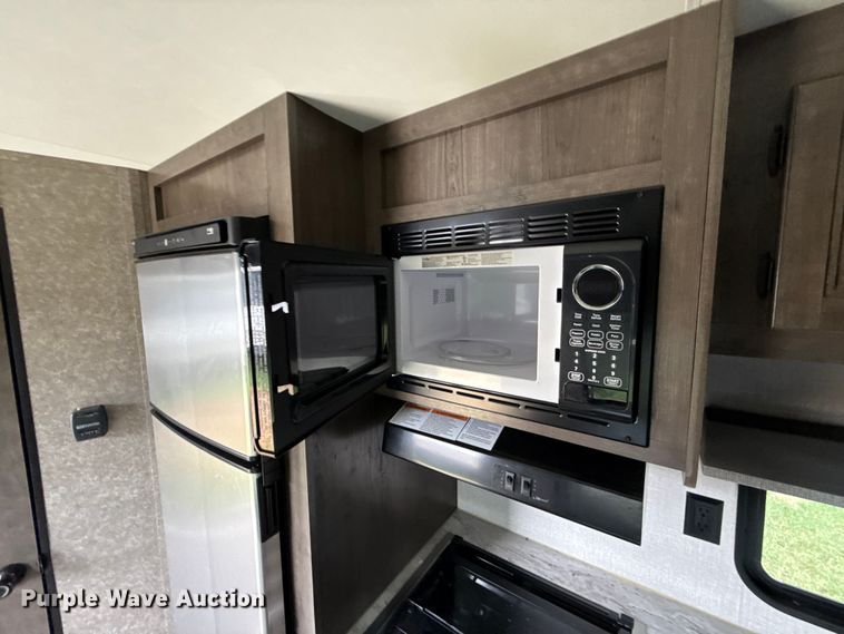 image for item GH9313 2021 StarCraft 172FB Autumn Ridge camper