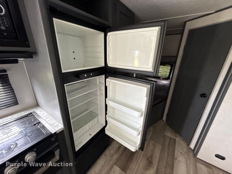 image for item GH9314 2021 Keystone Aspen Trail 26BH camper