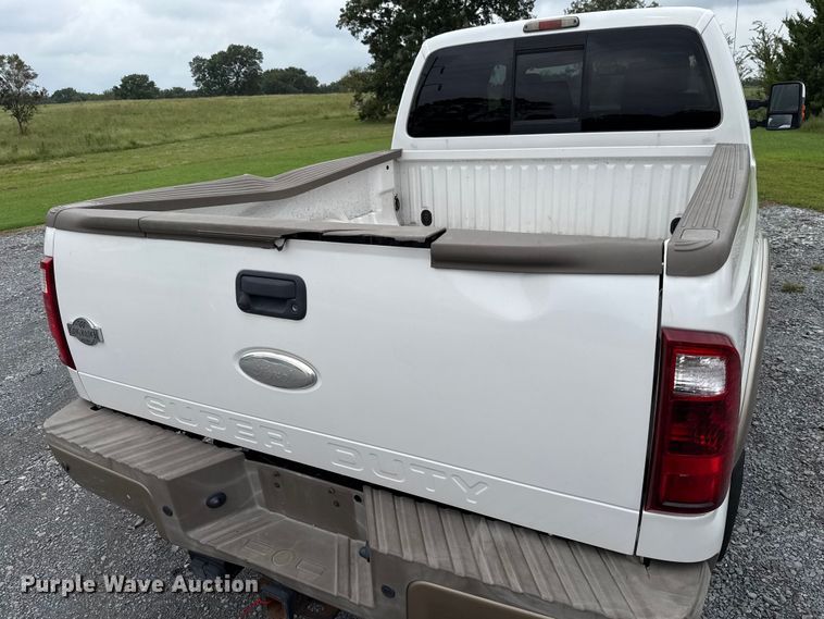image for item GH9315 2012 Ford F250 Super Duty King Ranch Crew Cab pickup truck