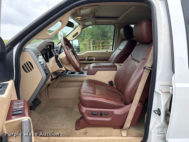 image for item GH9315 2012 Ford F250 Super Duty King Ranch Crew Cab pickup truck