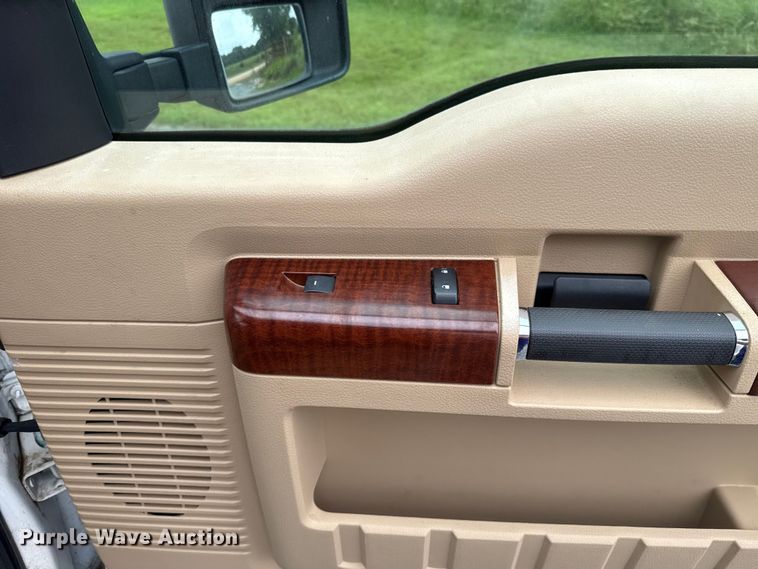 image for item GH9315 2012 Ford F250 Super Duty King Ranch Crew Cab pickup truck