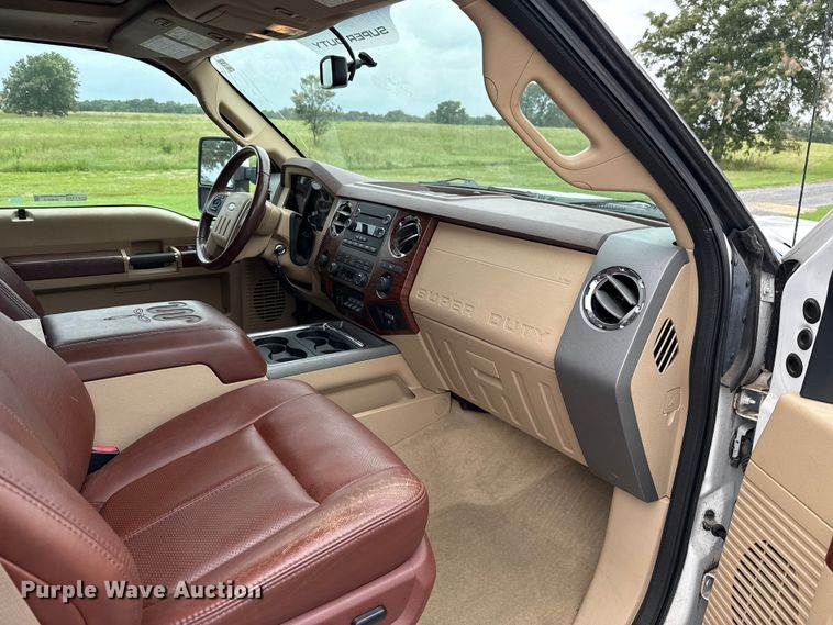 image for item GH9315 2012 Ford F250 Super Duty King Ranch Crew Cab pickup truck