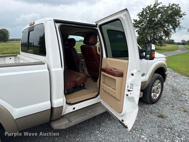 image for item GH9315 2012 Ford F250 Super Duty King Ranch Crew Cab pickup truck