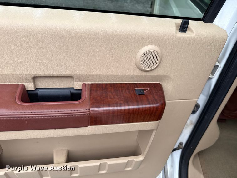 image for item GH9315 2012 Ford F250 Super Duty King Ranch Crew Cab pickup truck