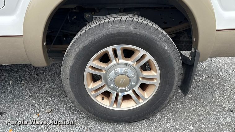 image for item GH9315 2012 Ford F250 Super Duty King Ranch Crew Cab pickup truck