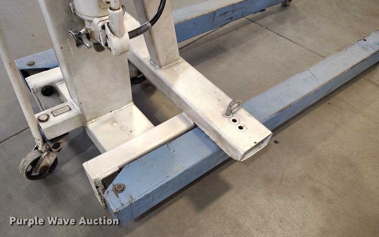 image for item IP9701 OTC engine hoist