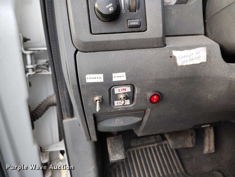 image for item IP9703 2007 Dodge Ram 2500 Big Horn Quad Cab pickup truck