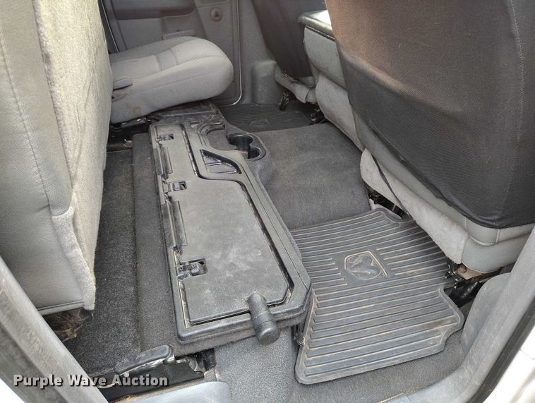 image for item IP9703 2007 Dodge Ram 2500 Big Horn Quad Cab pickup truck