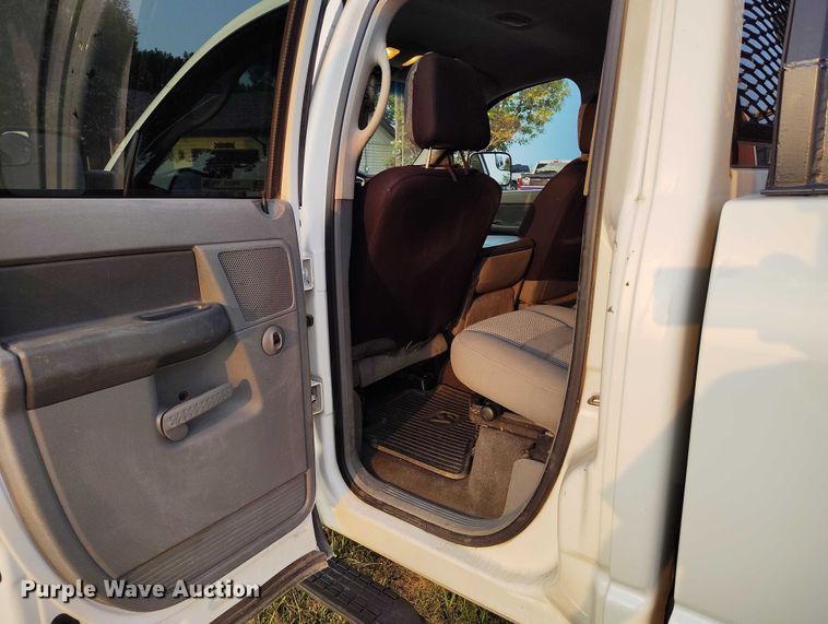 image for item IP9703 2007 Dodge Ram 2500 Big Horn Quad Cab pickup truck