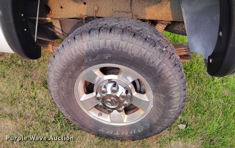 image for item IP9703 2007 Dodge Ram 2500 Big Horn Quad Cab pickup truck