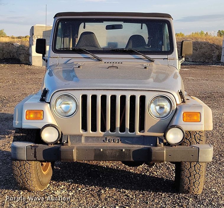 image for item IP9705 2002 Jeep Wrangler Sport SUV