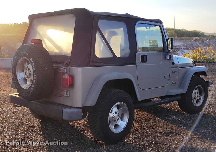 image for item IP9705 2002 Jeep Wrangler Sport SUV