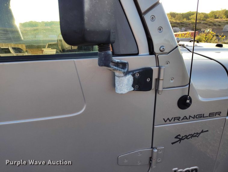 image for item IP9705 2002 Jeep Wrangler Sport SUV