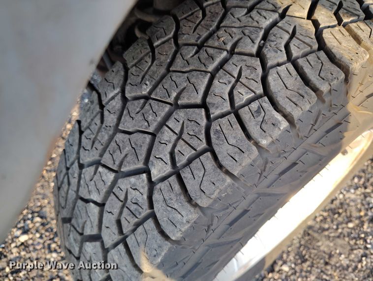 image for item IP9705 2002 Jeep Wrangler Sport SUV