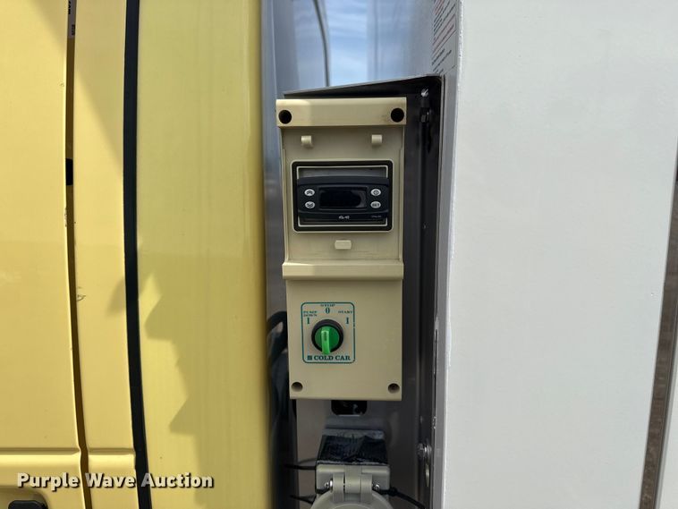 image for item NU9578 2021 Ford E450 Super Duty delivery truck