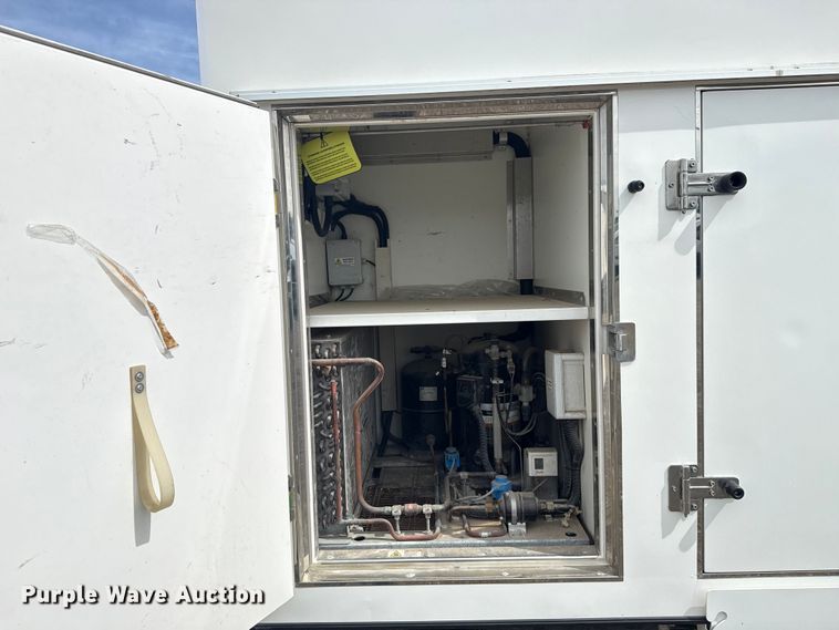 image for item NU9578 2021 Ford E450 Super Duty delivery truck