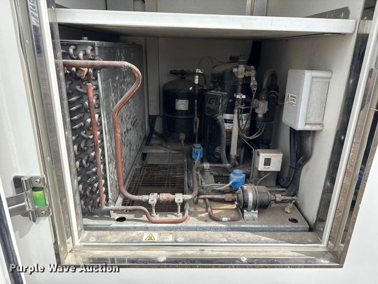 image for item NU9578 2021 Ford E450 Super Duty delivery truck