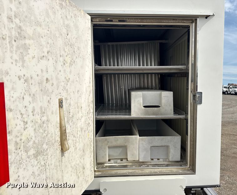 image for item NU9578 2021 Ford E450 Super Duty delivery truck