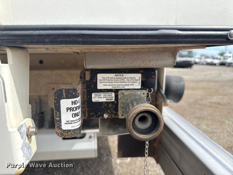 image for item NU9578 2021 Ford E450 Super Duty delivery truck